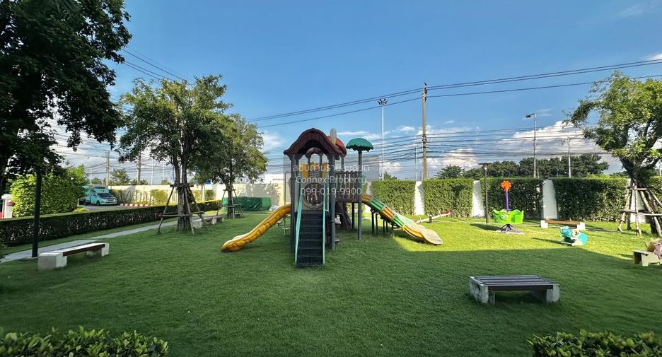 For sale 3 ベッドルーム townhouse in Bang Khen, Bangkok