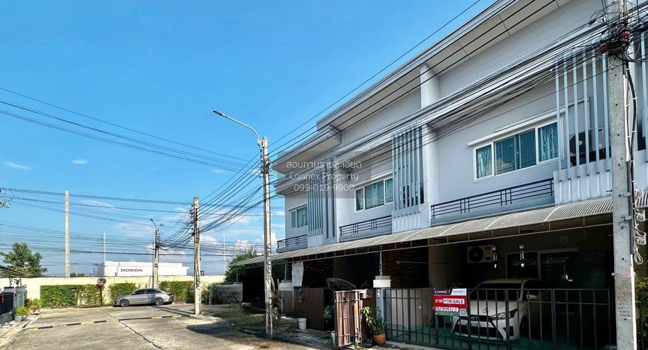 For sale 3 ベッドルーム townhouse in Bang Khen, Bangkok