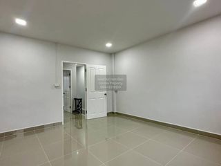 À vendre 2 chambres maison de ville à Bang Bua Thong, Nonthaburi