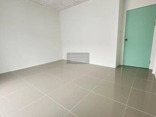 出售 3 卧室 联排别墅 在 Sai Noi, Nonthaburi