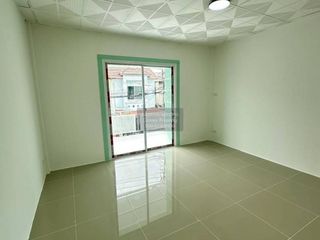 出售 3 卧室 联排别墅 在 Sai Noi, Nonthaburi