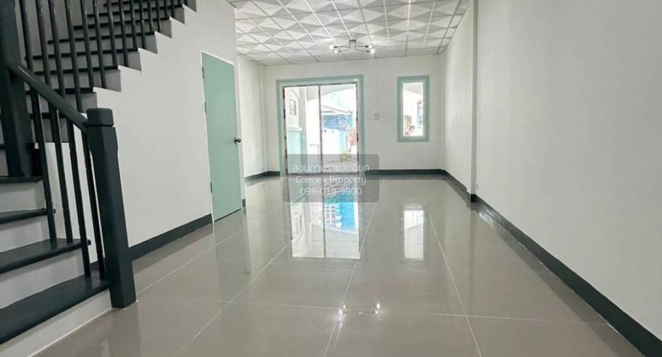 出售 3 卧室 联排别墅 在 Sai Noi, Nonthaburi
