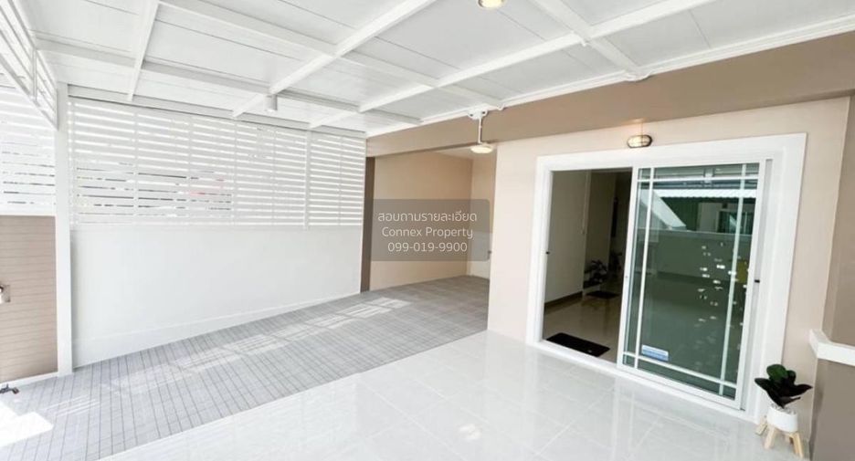 Reihenhaus zum Kauf mit 3 Zimmer in Bang Yai, Nonthaburi