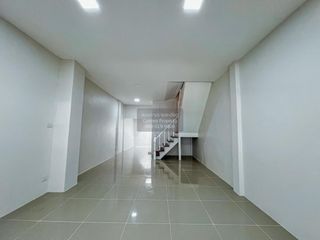 出售 2 卧室 联排别墅 在 Sai Noi, Nonthaburi