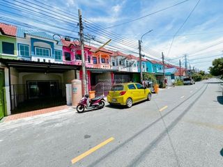 出售 2 卧室 联排别墅 在 Sai Noi, Nonthaburi