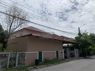 Haus zum Kauf mit 3 Zimmer in Khan Na Yao, Bangkok