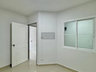À vendre 3 chambres maison de ville à Bang Bua Thong, Nonthaburi