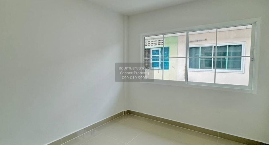 À vendre 3 chambres maison de ville à Bang Bua Thong, Nonthaburi