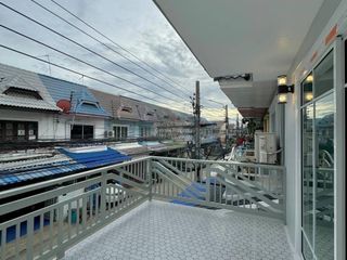 À vendre 3 chambres maison de ville à Bang Bua Thong, Nonthaburi