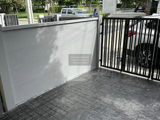 For sale 3 bedrooms townhouse in Bang Phli, Samut Prakan