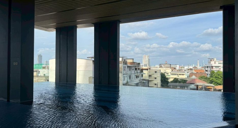 For sale 2 ベッドルーム condo in Bang Phlat, Bangkok