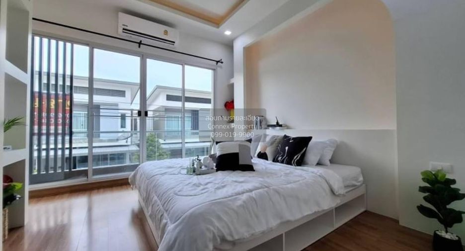 À vendre 3 chambres maison à Bang Khun Thian, Bangkok