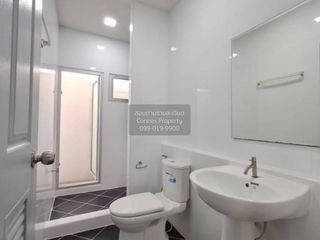 À vendre 3 chambres maison à Bang Khun Thian, Bangkok