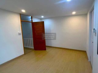 Casa adosada en venta de 2 habitaciones en Khan Na Yao, Bangkok