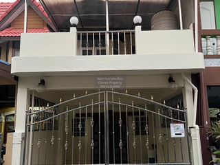 Casa adosada en venta de 3 habitaciones en Mueang Nonthaburi, Nonthaburi
