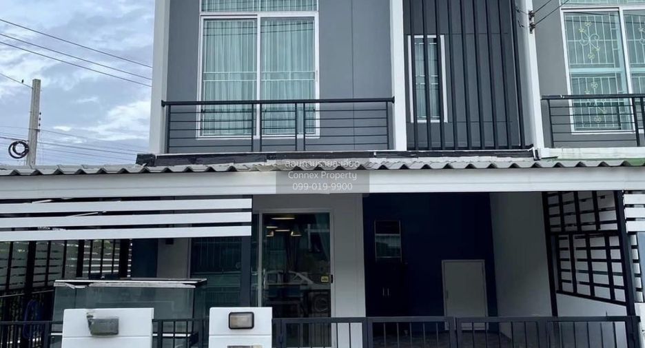 For sale 3 bedrooms townhouse in Bang Sao Thong, Samut Prakan