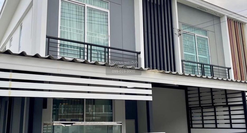 For sale 3 bedrooms townhouse in Bang Sao Thong, Samut Prakan