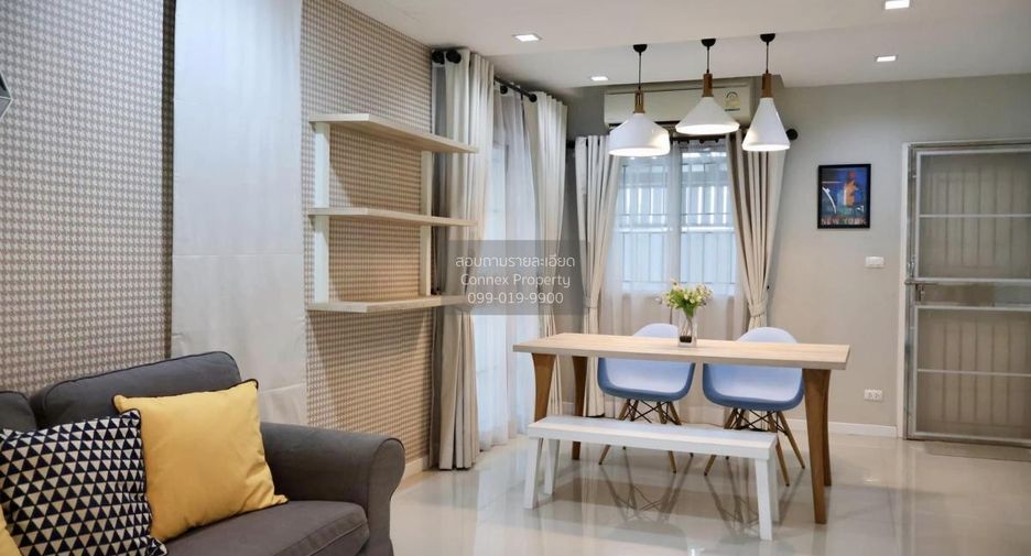 For sale 3 bedrooms townhouse in Bang Sao Thong, Samut Prakan