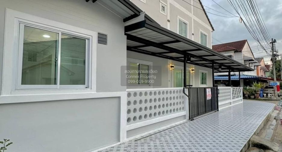 出售 4 卧室 联排别墅 在 Sai Noi, Nonthaburi