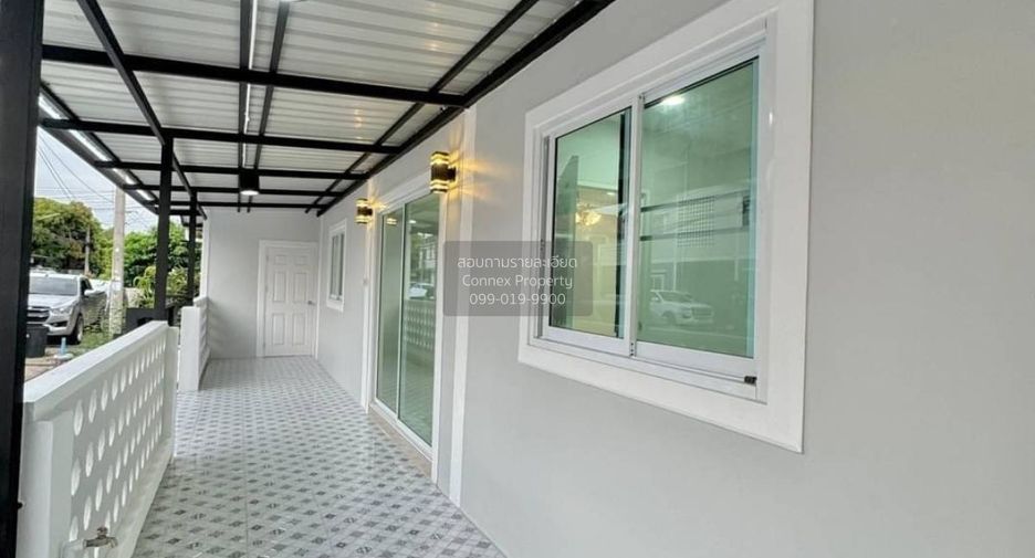 出售 4 卧室 联排别墅 在 Sai Noi, Nonthaburi