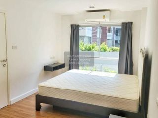 For sale 2 ベッドルーム condo in Phra Khanong, Bangkok