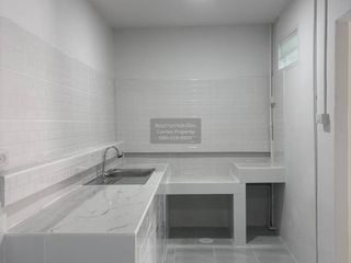 出售 2 卧室 联排别墅 在 Thanyaburi, Pathum Thani