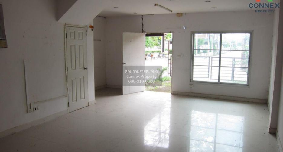 Casa adosada en venta de 3 habitaciones en Mueang Nonthaburi, Nonthaburi