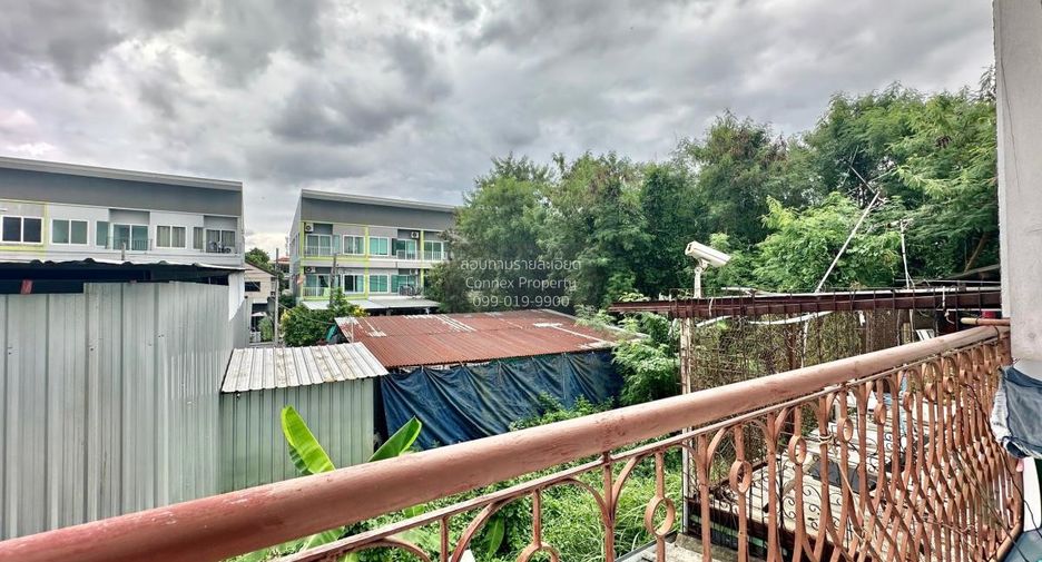 出售 2 卧室 联排别墅 在 Bang Khen, 曼谷