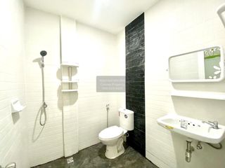 Reihenhaus zum Kauf mit 2 Zimmer in Khlong Sam Wa, Bangkok