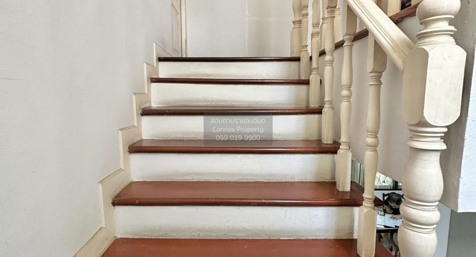 For sale 2 ベッドルーム house in Khlong Toei, Bangkok