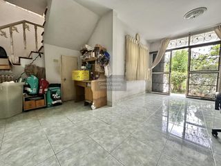 For sale 2 ベッドルーム house in Khlong Toei, Bangkok