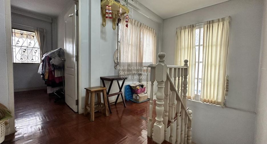 For sale 2 ベッドルーム house in Khlong Toei, Bangkok