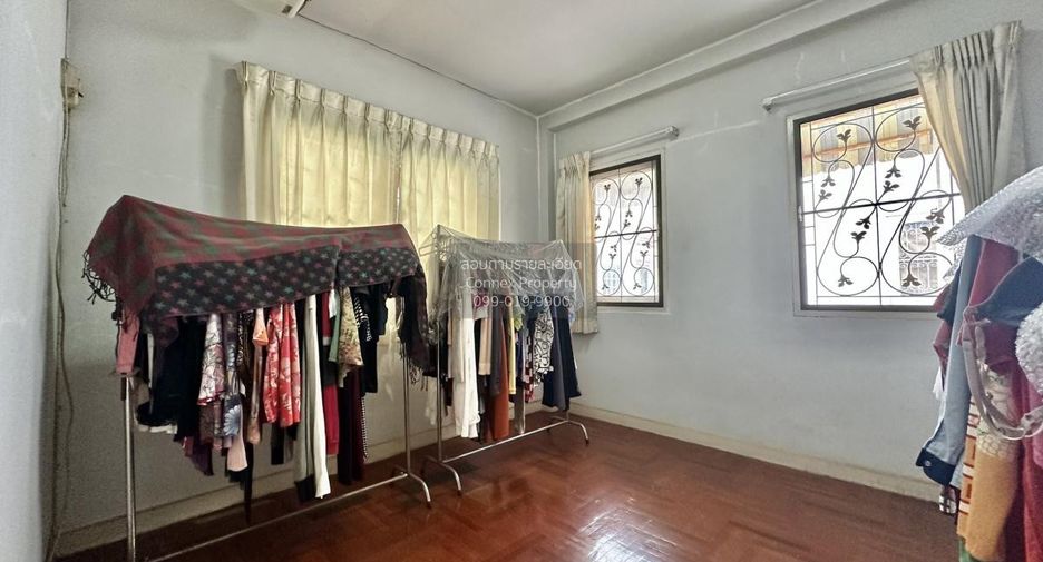 For sale 2 ベッドルーム house in Khlong Toei, Bangkok