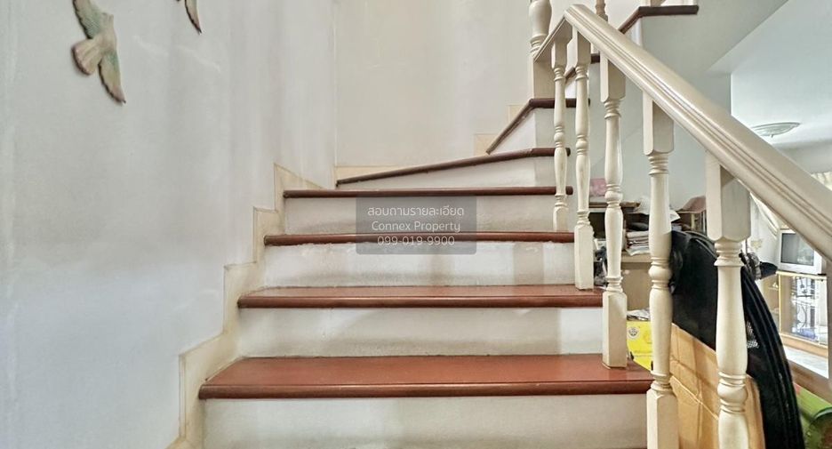 For sale 2 ベッドルーム house in Khlong Toei, Bangkok