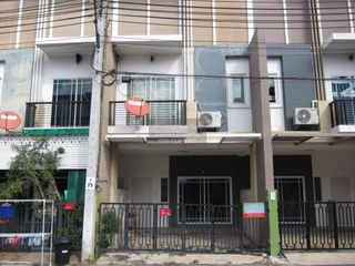 For sale 3 ベッドルーム townhouse in Bang Bua Thong, Nonthaburi