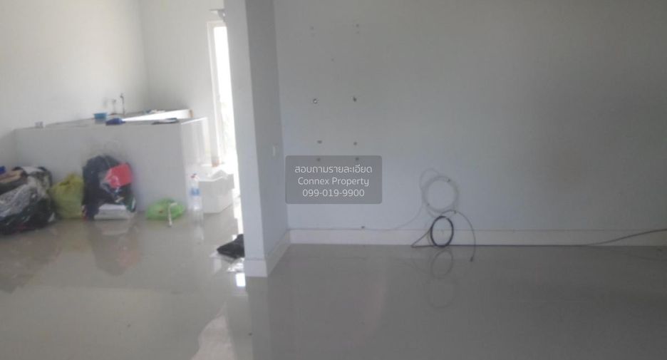 出售 3 卧室 联排别墅 在 Sai Noi, Nonthaburi