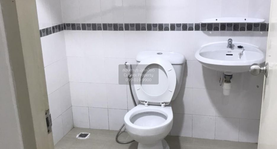 For sale 2 bedrooms townhouse in Bang Phli, Samut Prakan