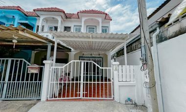 出售 2 卧室 联排别墅 在 Sai Noi, Nonthaburi