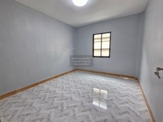 Reihenhaus zum Kauf mit 3 Zimmer in Khlong Sam Wa, Bangkok