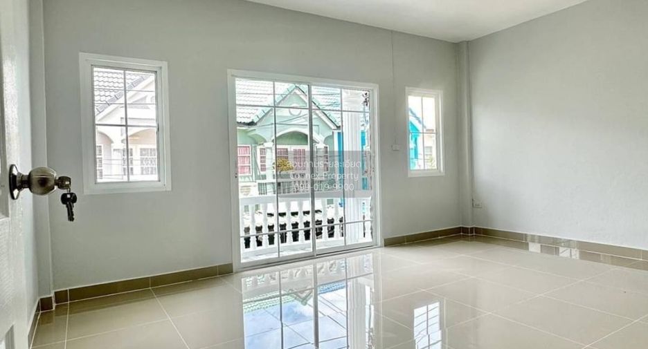 Reihenhaus zum Kauf mit 3 Zimmer in Bang Yai, Nonthaburi