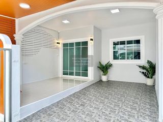 Reihenhaus zum Kauf mit 3 Zimmer in Bang Yai, Nonthaburi
