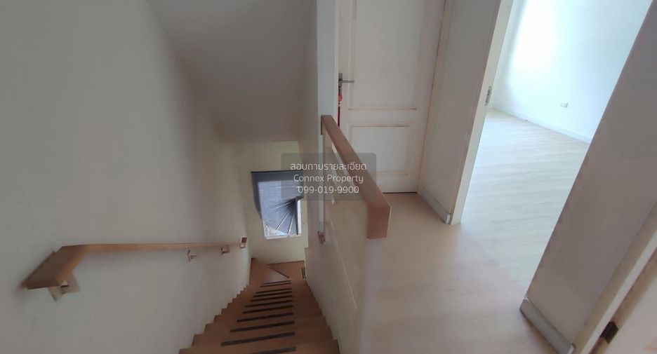 Casa adosada en venta de 3 habitaciones en Bang Khun Thian, Bangkok