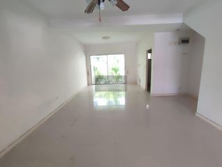 Casa adosada en venta de 3 habitaciones en Bang Khun Thian, Bangkok