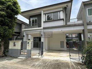 À vendre 3 chambres maison à Lat Krabang, Bangkok