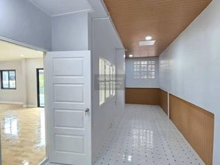 À vendre 3 chambres maison de ville à Bang Bua Thong, Nonthaburi