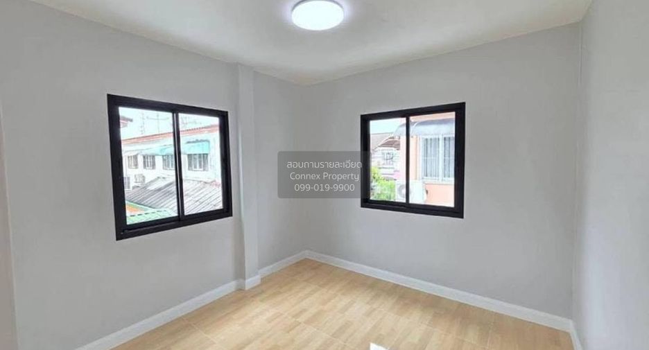 À vendre 3 chambres maison de ville à Bang Bua Thong, Nonthaburi