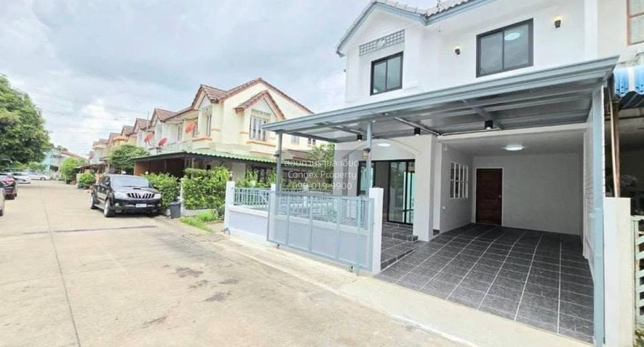À vendre 3 chambres maison de ville à Bang Bua Thong, Nonthaburi