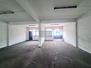For sale 3 bedrooms retail Space in Bang Kapi, Bangkok