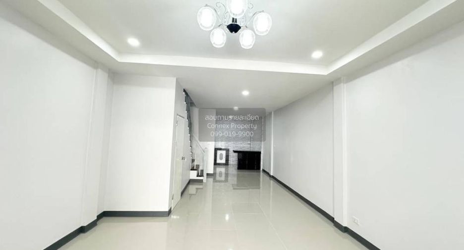 出售 3 卧室 联排别墅 在 Sai Noi, Nonthaburi