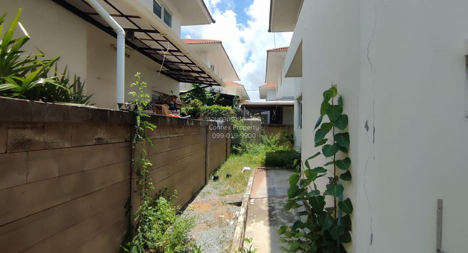 À vendre 3 chambres maison à Bang Khun Thian, Bangkok